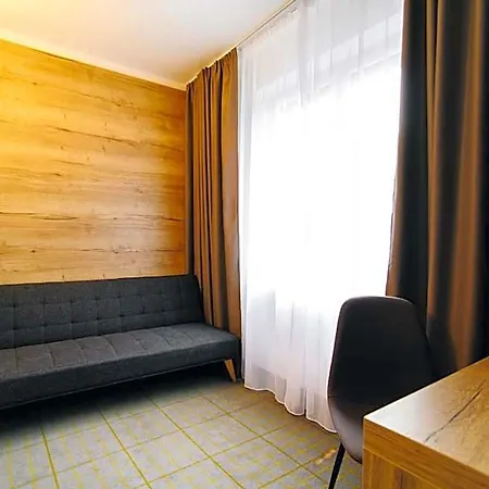 Отель Hotel Ski 4*