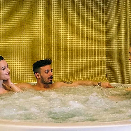 Отель Hotel Ski